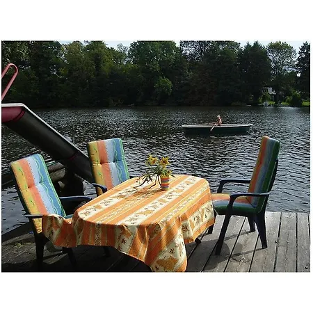 Holzhaus Am See *